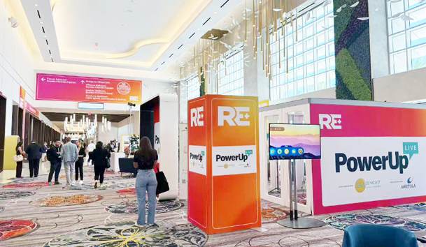 全球共振·零碳同行|鴻嘉利全新光儲充方案閃耀RE+2025(圖1)