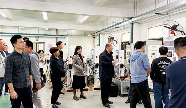 交流互鑒 共促發展｜國家市場監督管理總局計量司組織各地市計量處室到訪鴻嘉利參觀學習(圖1)